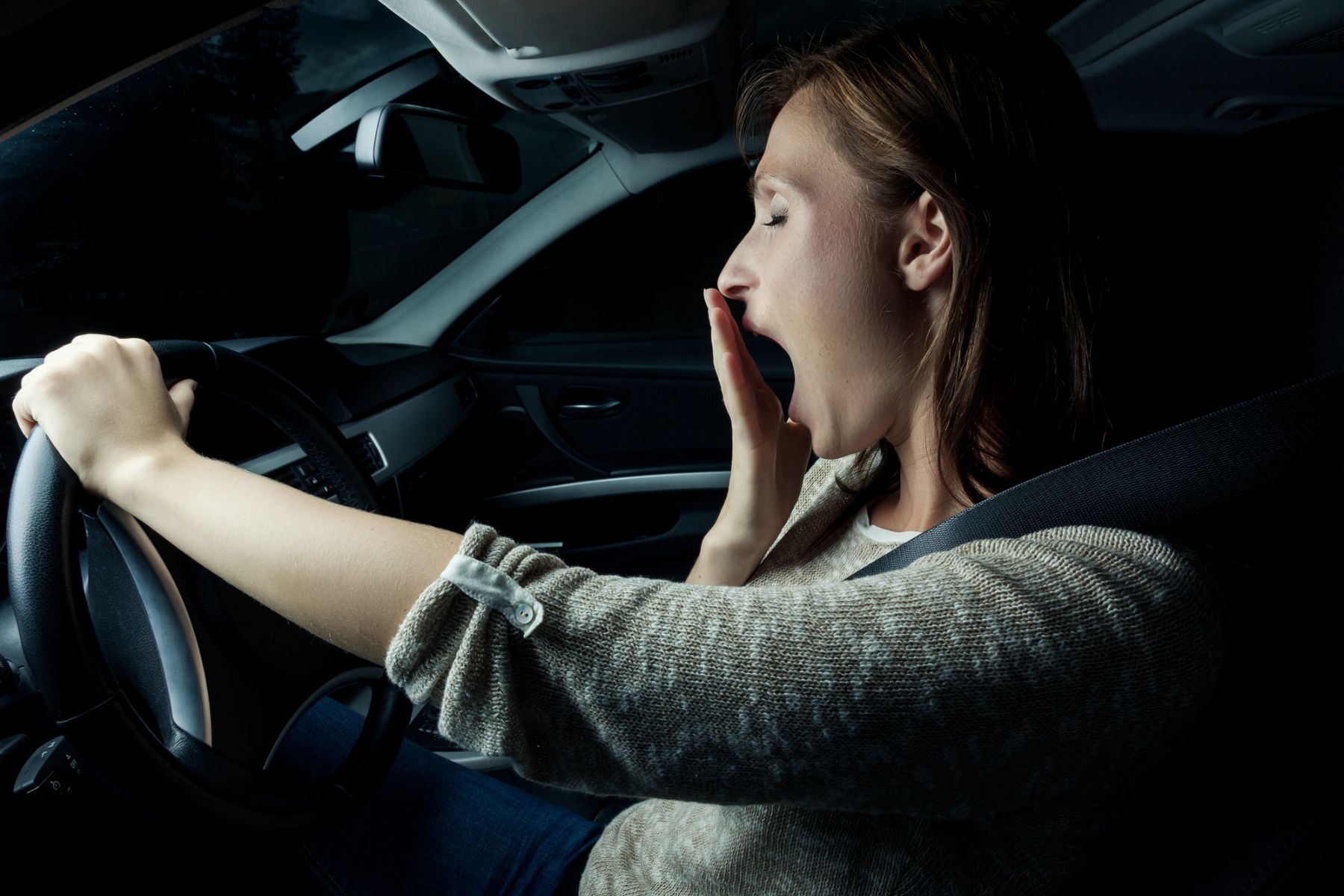 How to Avoid Drowsy Driving During Long Summer Trips